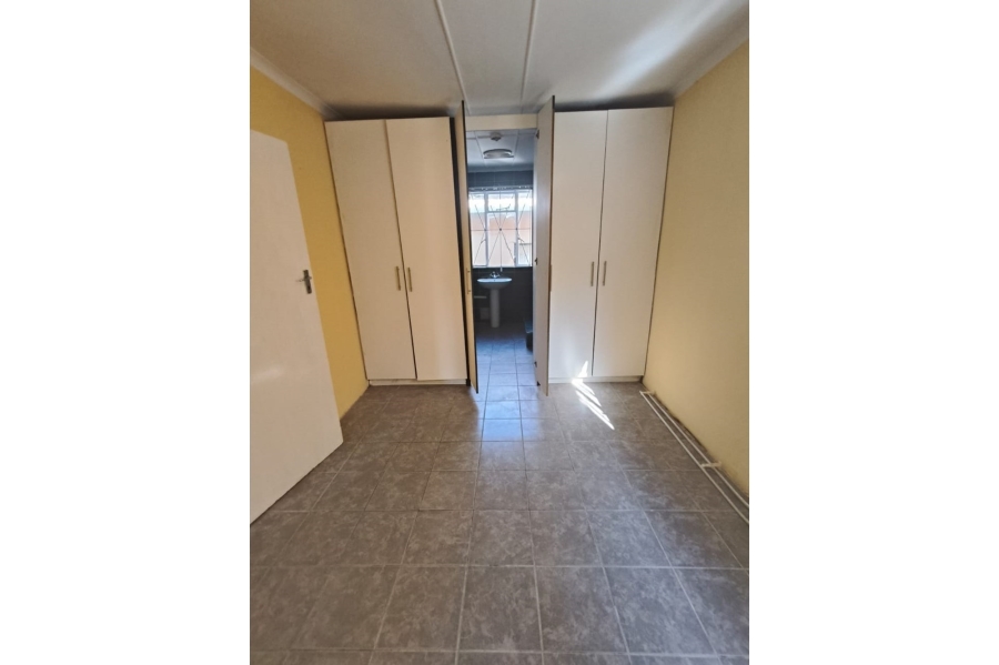 To Let 2 Bedroom Property for Rent in Amalinda Eastern Cape
